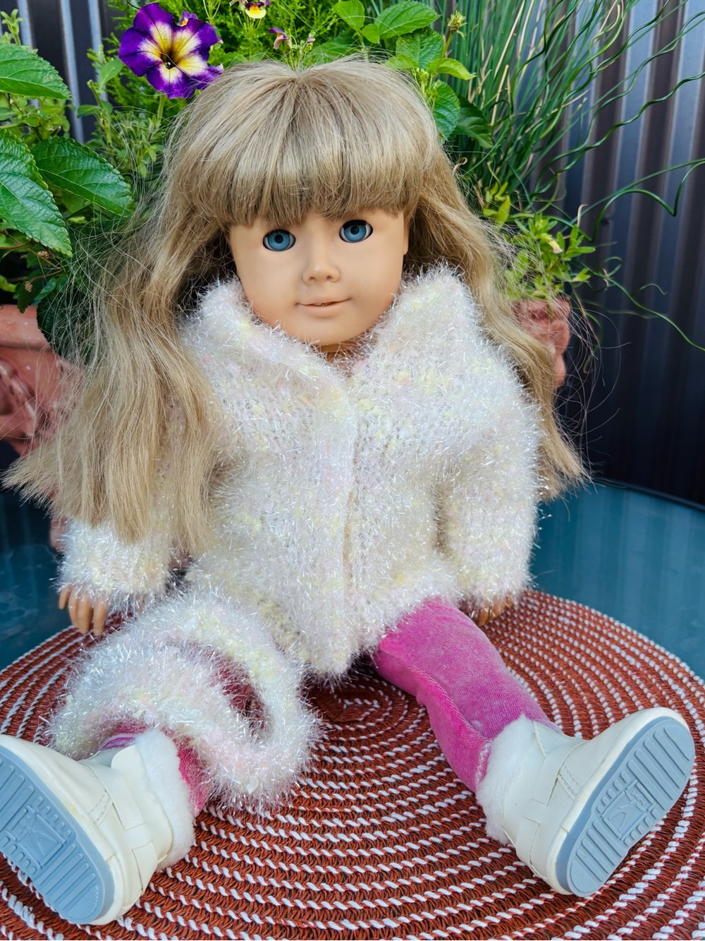 American Girl Pleasant Co Doll w/Outfit 1986
